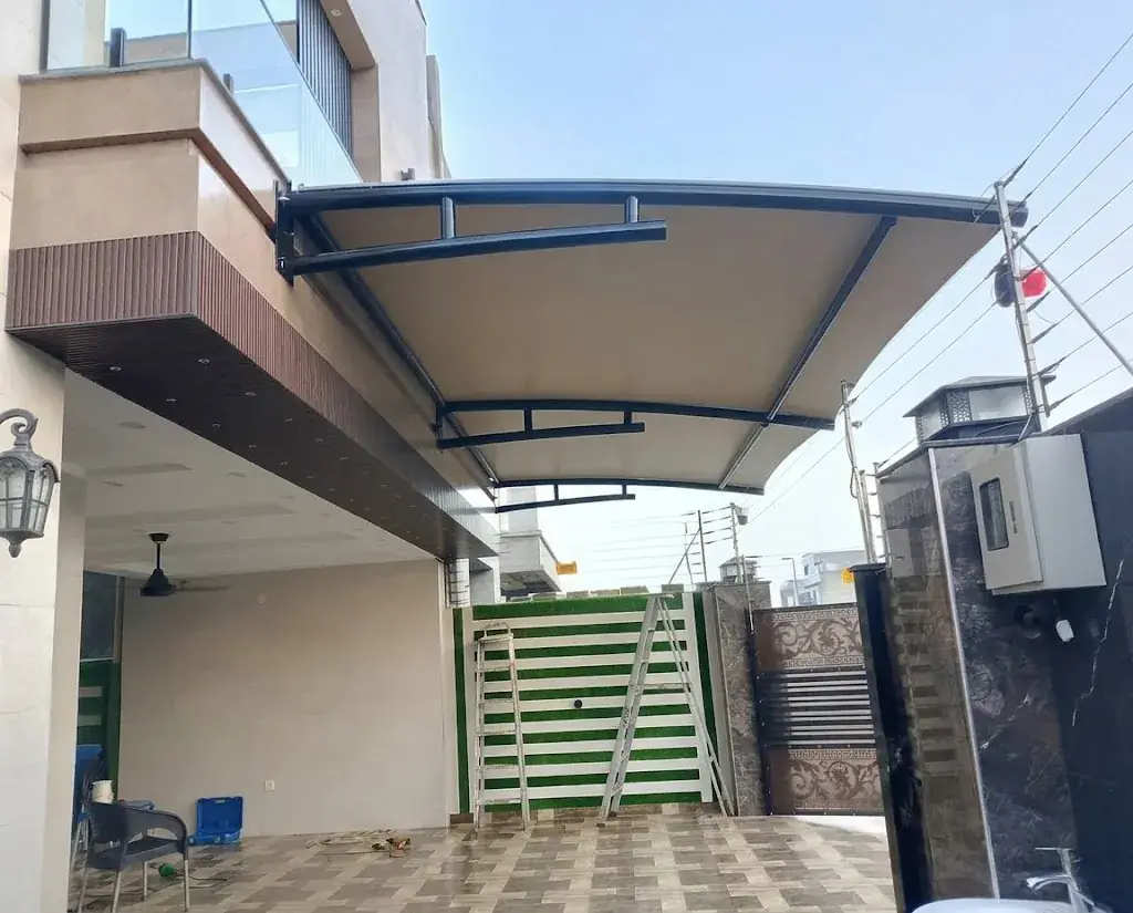 E-11 Roof Terrace Shade